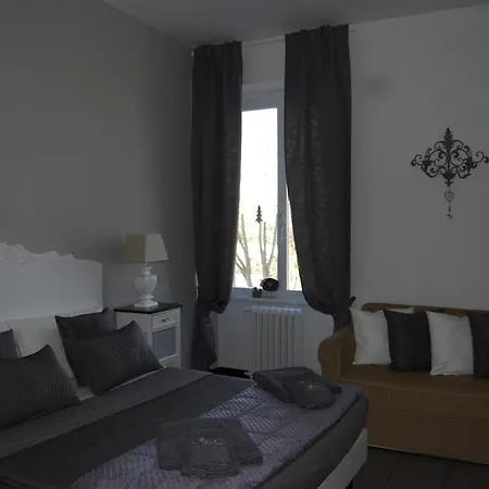 Blanc Maison Tevere Roma